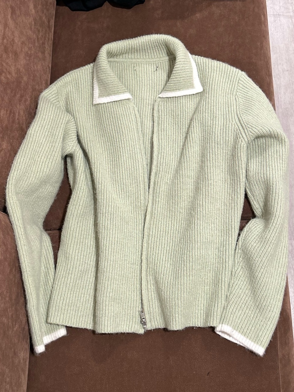 LAST CALL 🤍 mint green zip up collared cardigan